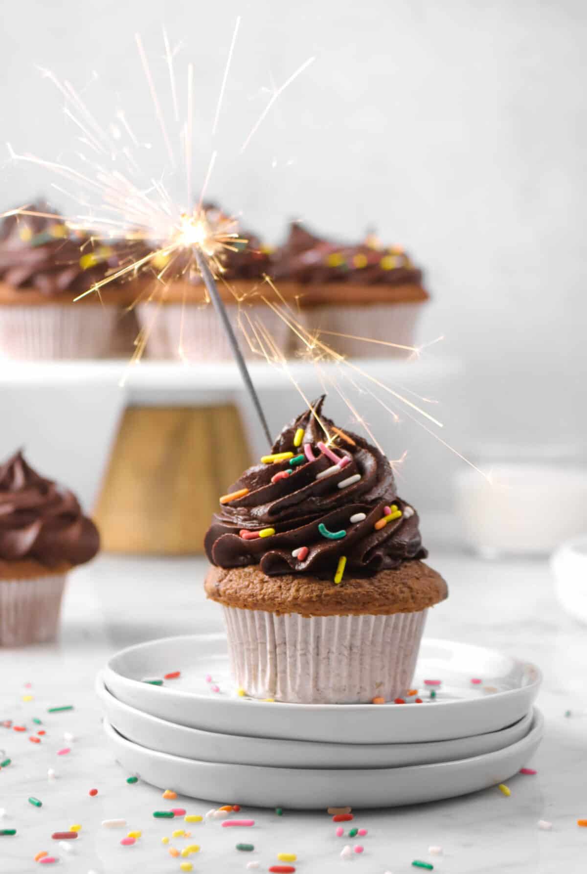 Rich Chocolate Cupcakes: Deep Flavor & Creamy Buttercream Guide